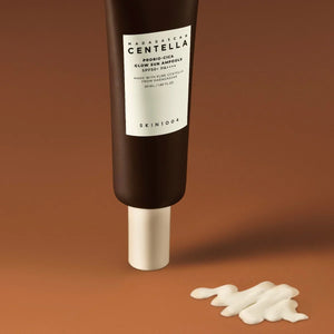 SKIN1004 – Madagascar Centella Probio-Cica Glow Sun Ampoule SPF50+ PA++++ - Zklidňující opalovací krém pro suchou pleť