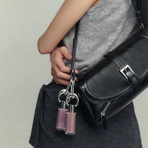 Charm Tint Glossy Gel - Lesklý tint na rty a tváře s přívěskem na klíče