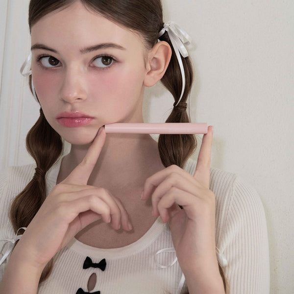 AOU - All Day Mascara - Dlouhotrvající řasenka pro objem a délku