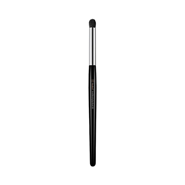 STUDIO17 - Small Blending Eye Brush 323 - Malý štětec na roztírání očních stínů