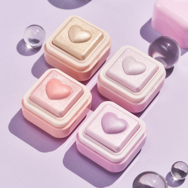 Milk Bling Heartlighter - Rozjasňovač na obličej