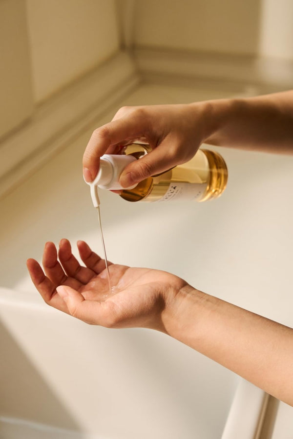 Madagascar Centella Light Cleansing Oil - Jemný odličovací olej s pupečníkem asijským 200ml