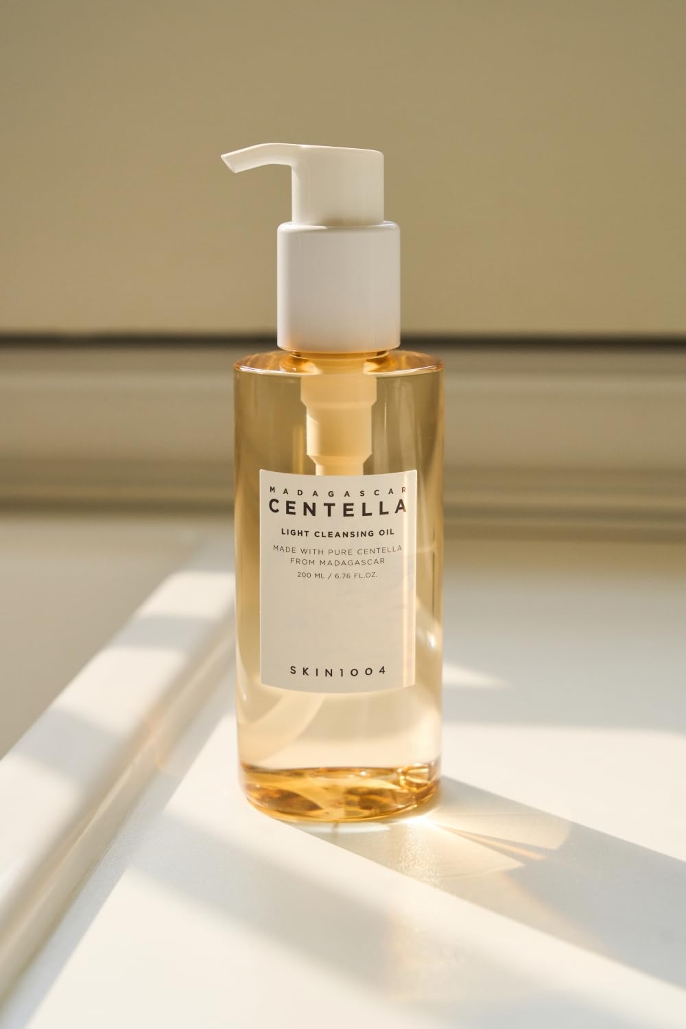 Madagascar Centella Light Cleansing Oil - Jemný odličovací olej s pupečníkem asijským 200ml