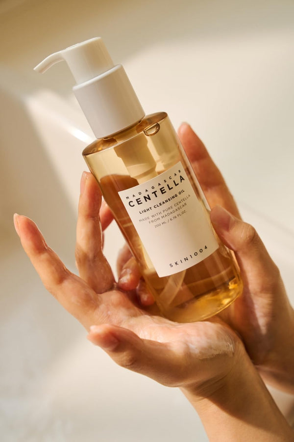 Madagascar Centella Light Cleansing Oil - Jemný odličovací olej s pupečníkem asijským 200ml
