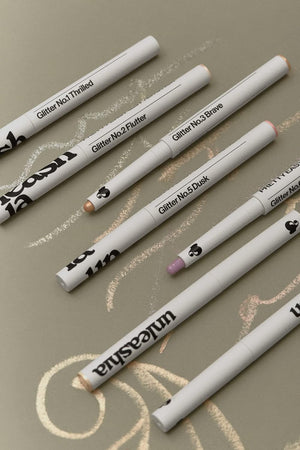 Pretty Easy Glitter Stick - Třpytivá tužka na oči