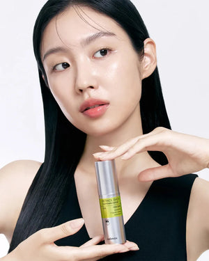 The Vita-A Retinol Shot Tightening Serum - Zpevňující sérum s 0,1% retinolem a mikrojehličkovou technologií 30ml