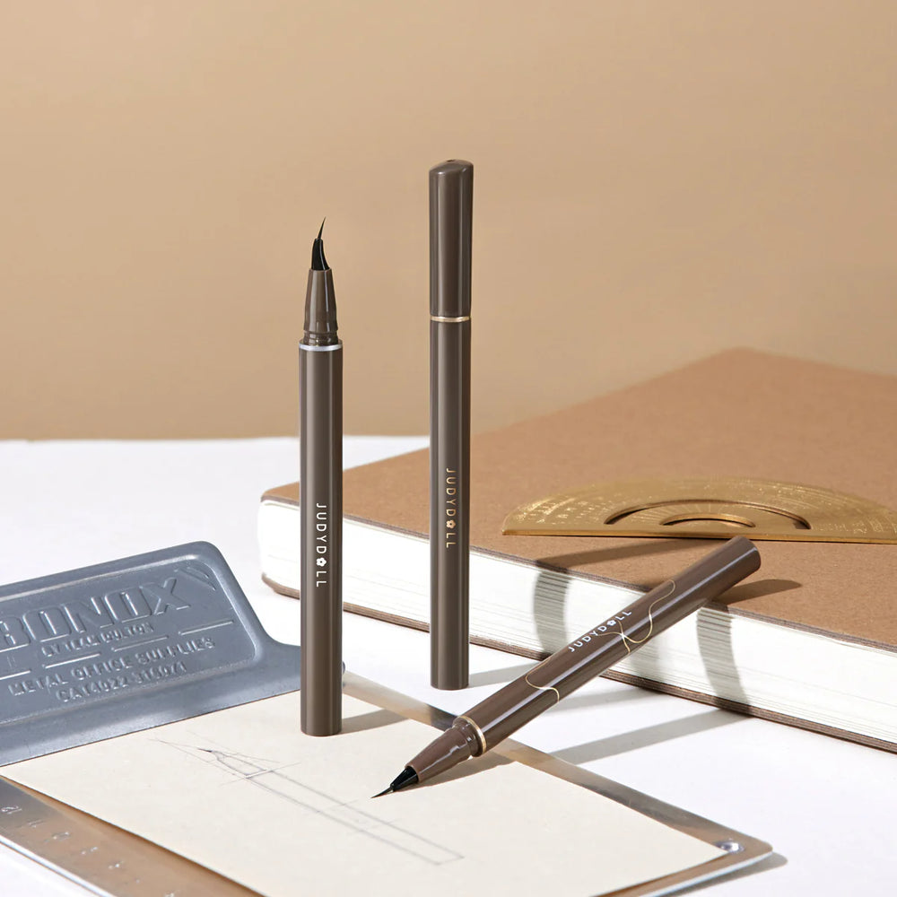 Judydoll - Slim Liquid Eyeliner - Ultratenká tekutá oční linka