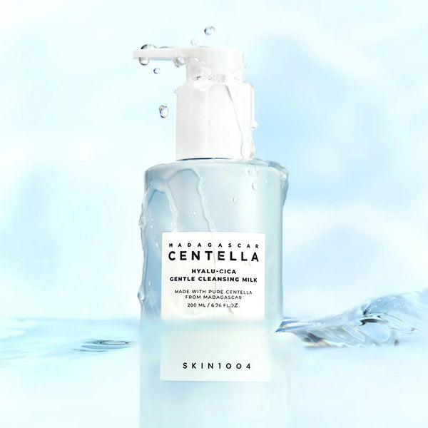 SKIN1004 - Madagascar Centella Hyalu-Cica Gentle Cleansing Milk - Jemné čisticí mléko pro šetrné odlíčení a hydrataci pleti 200 ml