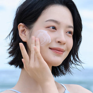 SKIN1004 - Madagascar Centella Hyalu-Cica Gentle Cleansing Milk - Jemné čisticí mléko pro šetrné odlíčení a hydrataci pleti 200 ml