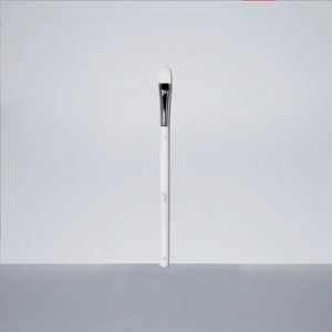 glow - Flat Concealer Brush #C01 - Profesionální plochý štětec na korektor
