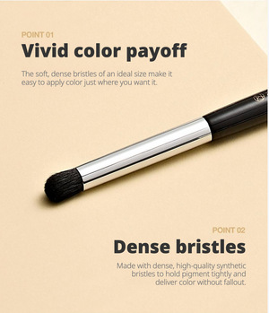 STUDIO17 - Small Blending Eye Brush 323 - Malý štětec na roztírání očních stínů