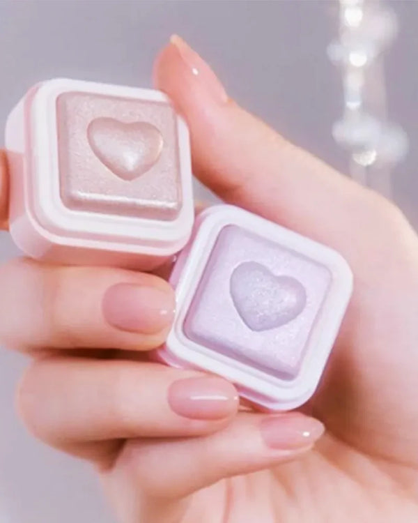 Milk Bling Heartlighter - Rozjasňovač na obličej