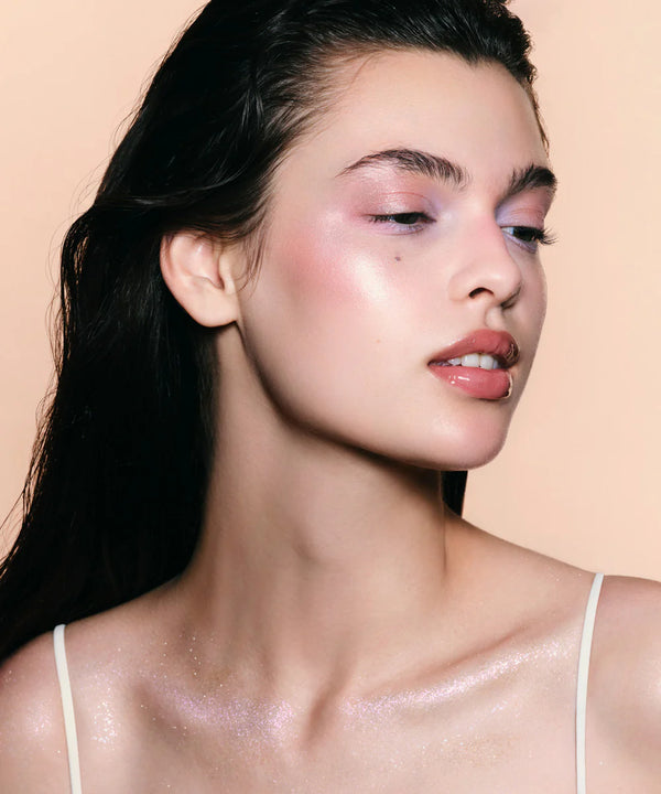 JOOCYEE - Jelly Eyeshadow Stick - Rozjasňovač v tyčince s jemnou želé texturou