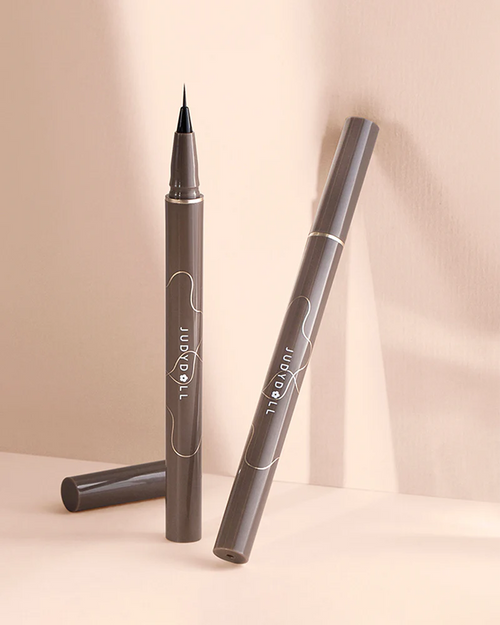 Ultra-Fine Liquid Eyeliner