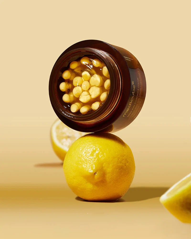 Deep Vita C Capsule Cream - Rozjasňující a zpevňující krém s vitamínem C 55g