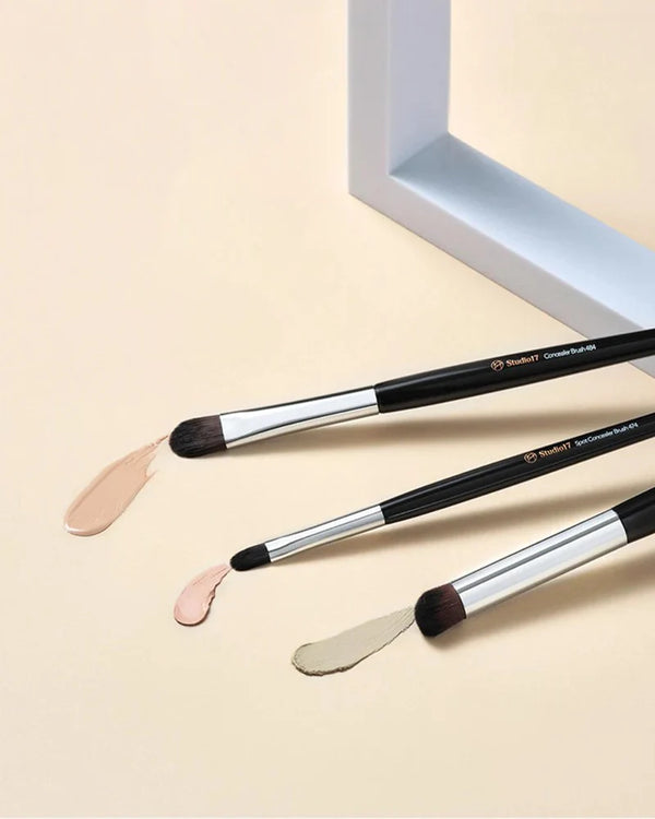 STUDIO17 - Spot Concealer Brush 474 - Malý štětec na korektor pro přesné zakrytí drobných nedokonalostí